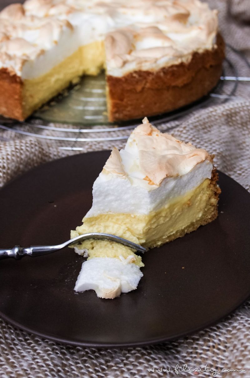 Rezept für Tränchentorte: Cremiger Käsekuchen mit Baiserhaube und ...