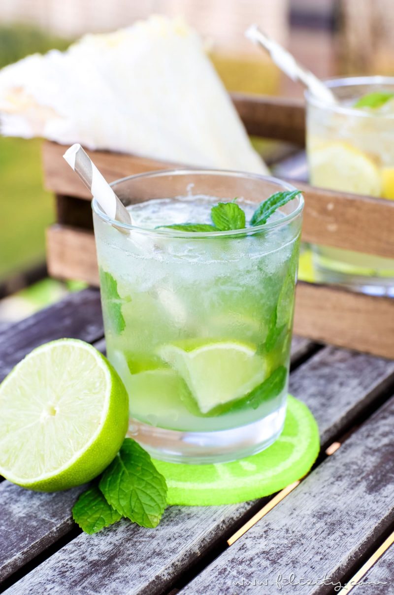 Mojito Cocktail mit Limette, Minze und weißem Rum