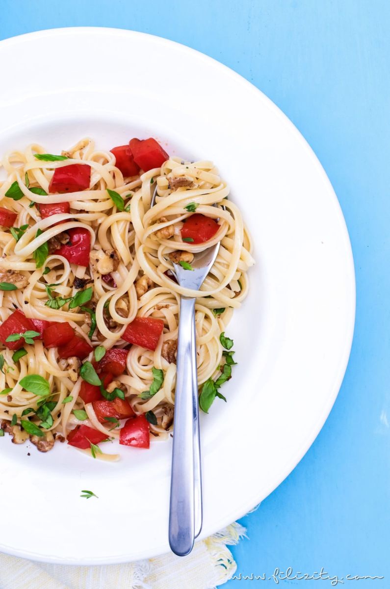 Linguine mit Paprika und Walnüssen - Einfaches Pasta-Rezept | Filizity ...